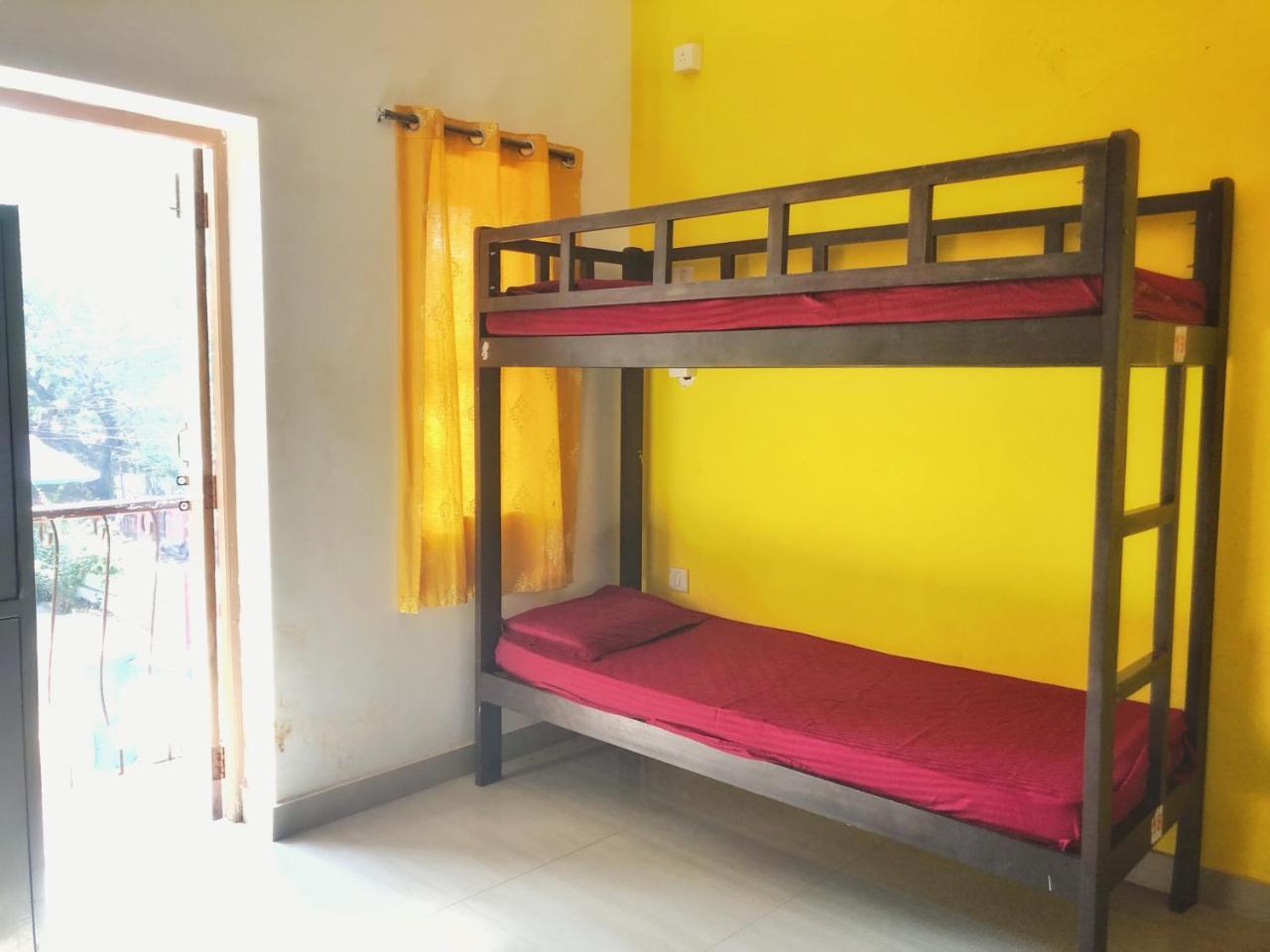 Red Door Hostel Anjuna Esterno foto